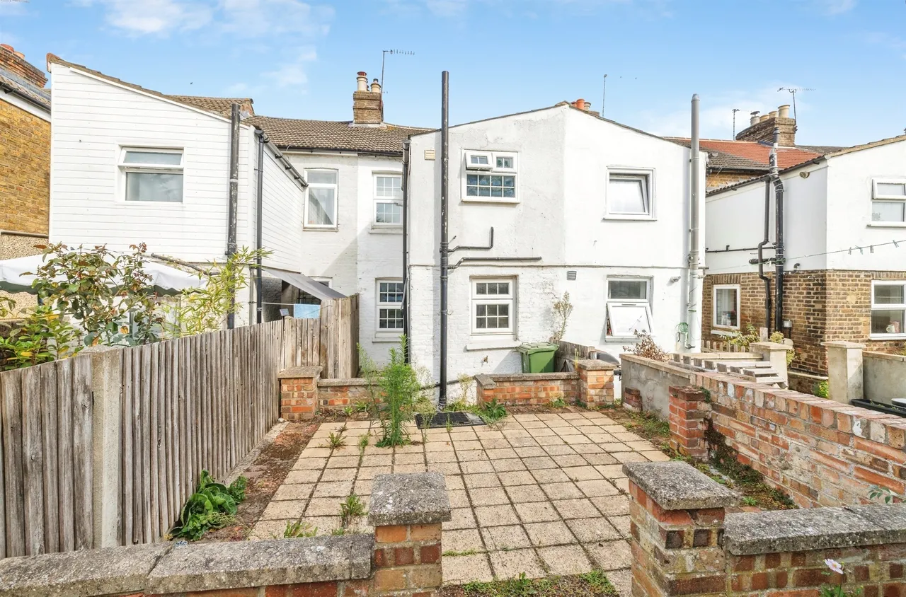 Fearnley Street, Watford, WD18, photo 14
