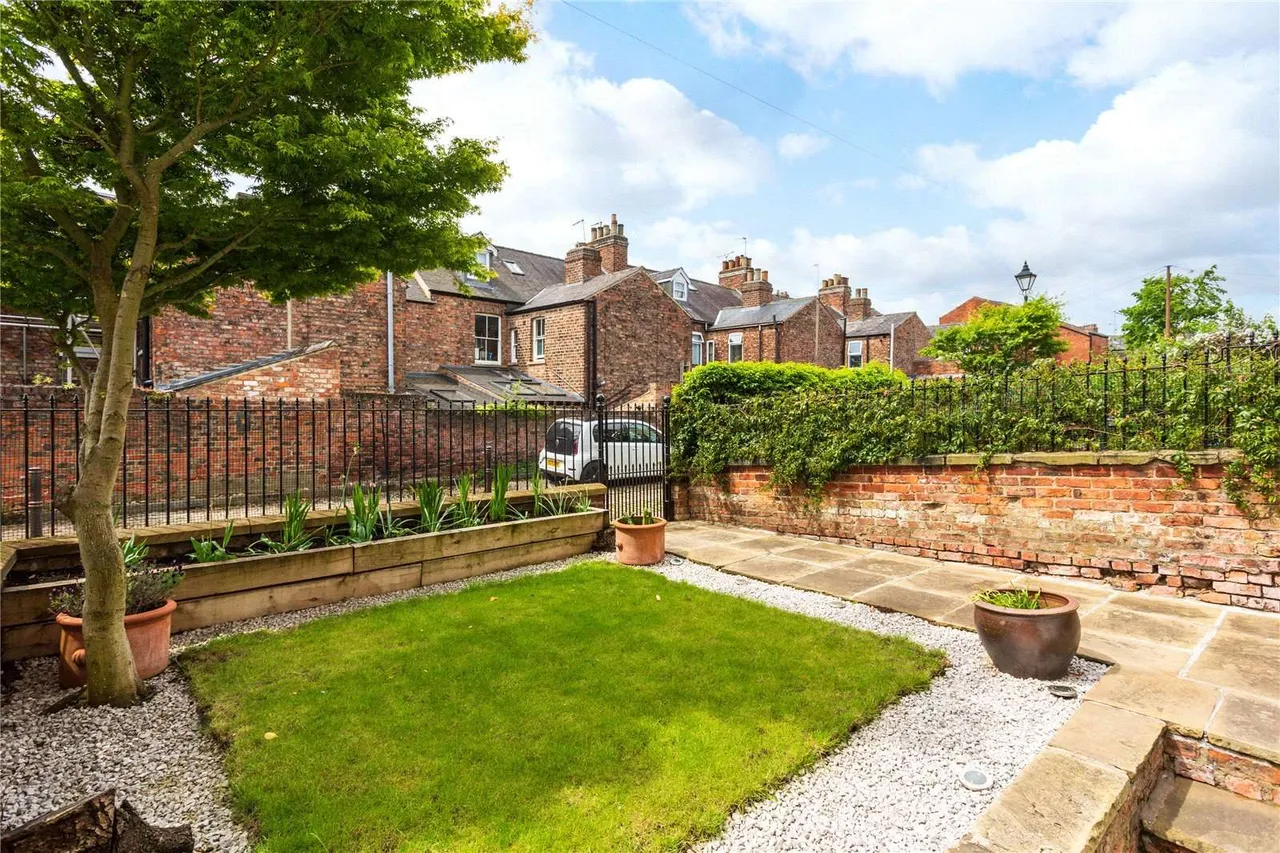 South Parade, York, YO23, photo 11