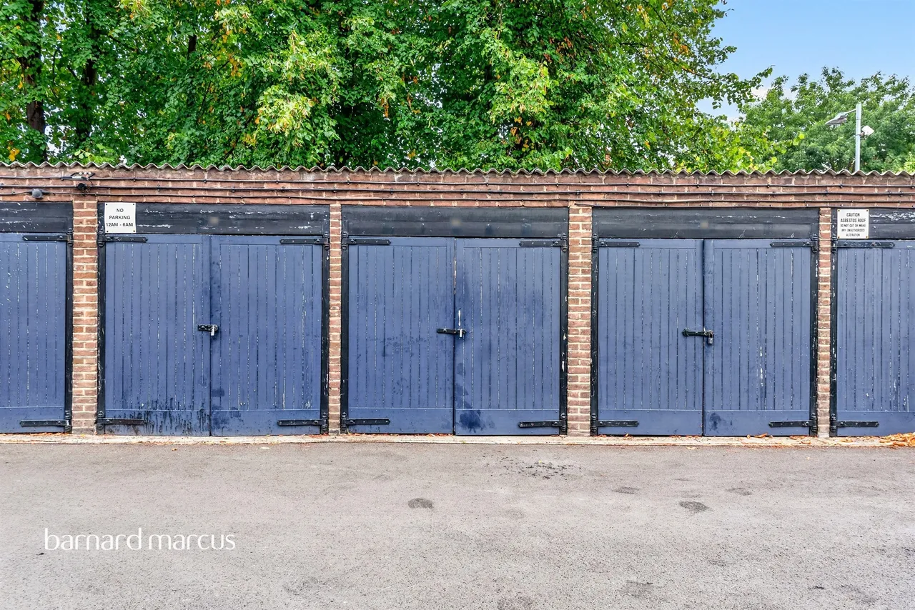 St. Leonards Road, London, photo 10