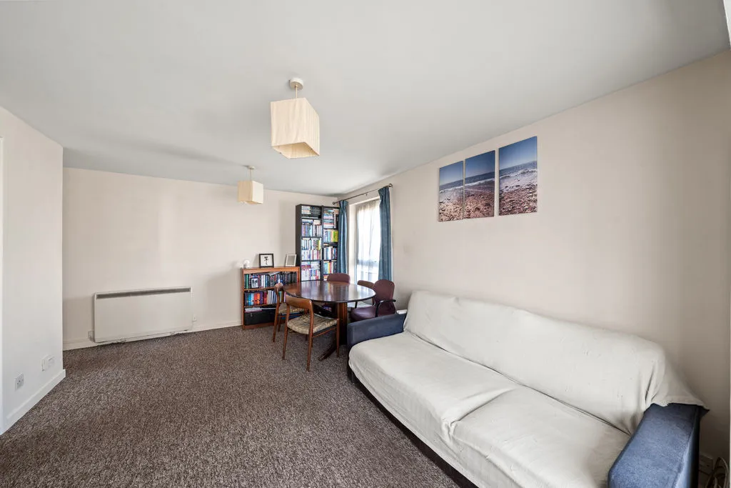 Carters Close, Worcester Park KT4 8QF, photo 5