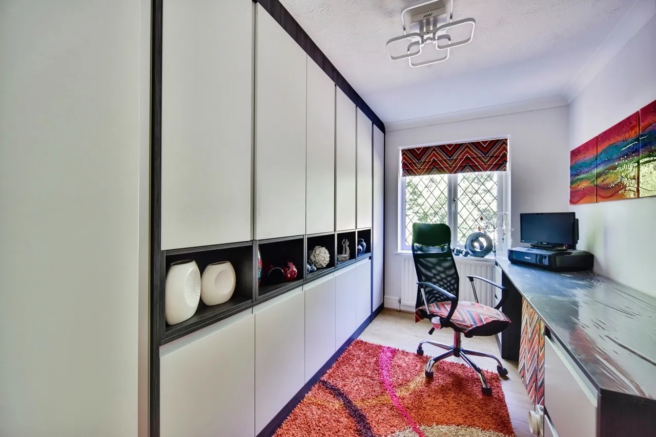 Burleigh Drive, MAIDSTONE, Kent, ME14, photo 9