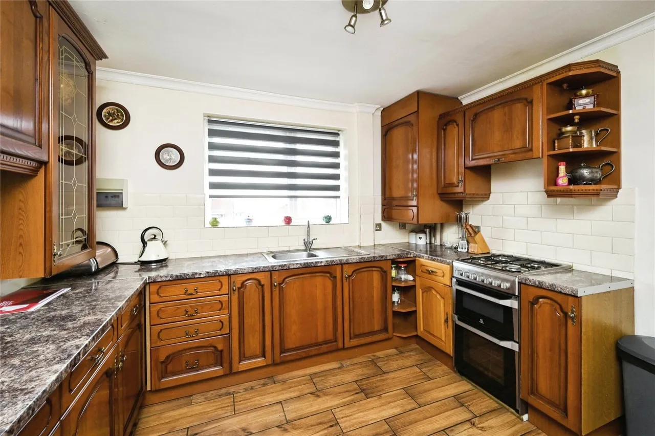 Butler Crescent, Mansfield, Nottinghamshire, NG19, photo 7