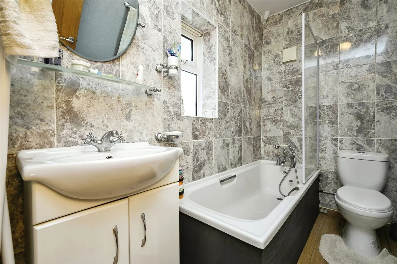 Butler Crescent, Mansfield, Nottinghamshire, NG19, photo 5