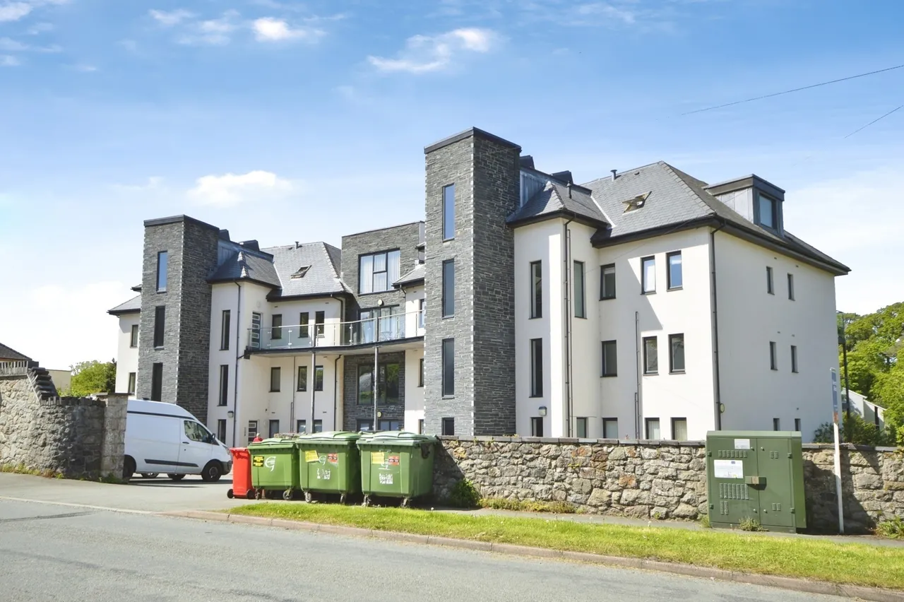 Llys Marina, Y Felinheli, LL56, photo 4