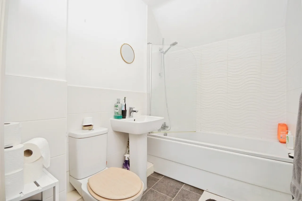 Llys Marina, Y Felinheli, LL56, photo 14