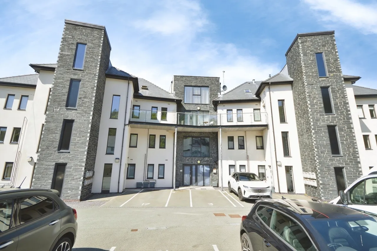 Llys Marina, Y Felinheli, LL56, photo 16