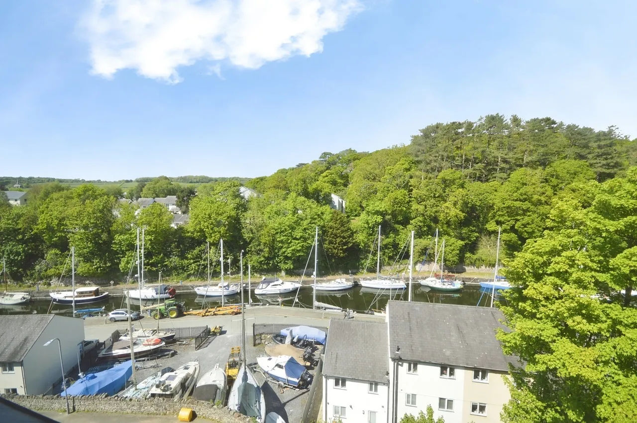 Llys Marina, Y Felinheli, LL56, photo 15