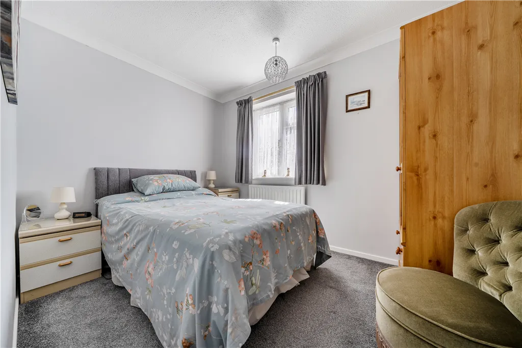 Arnott Road, Holt, photo 12
