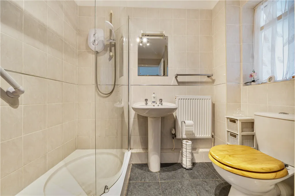 Arnott Road, Holt, photo 14