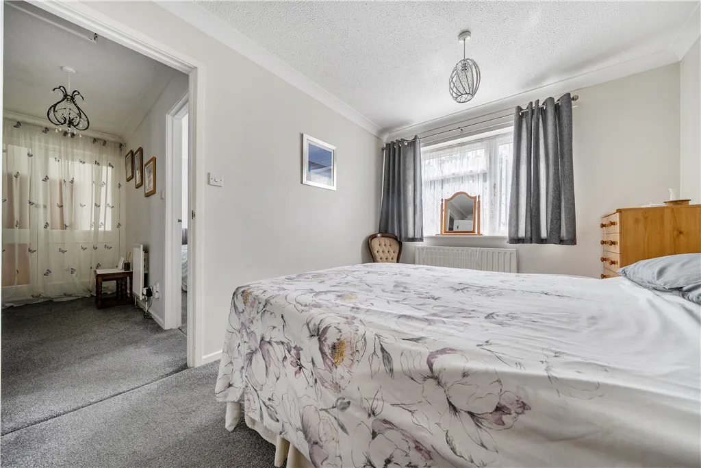 Arnott Road, Holt, photo 11