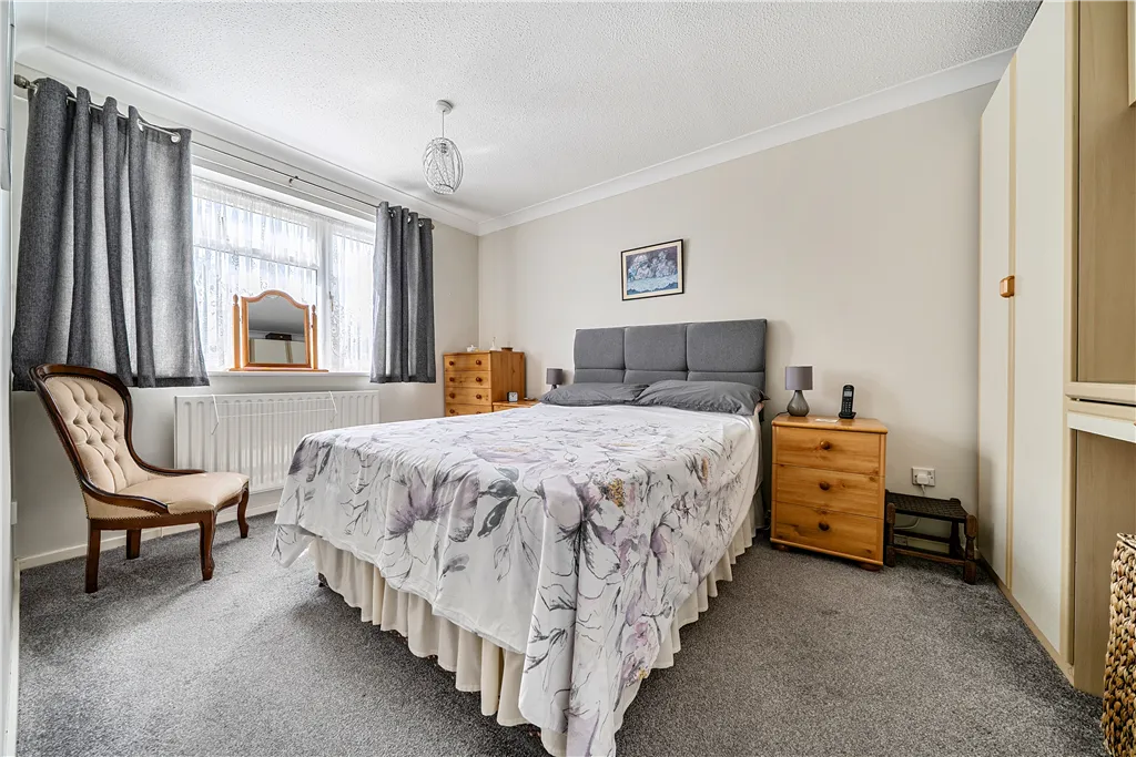Arnott Road, Holt, photo 10