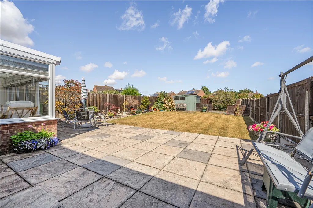 Arnott Road, Holt, photo 17