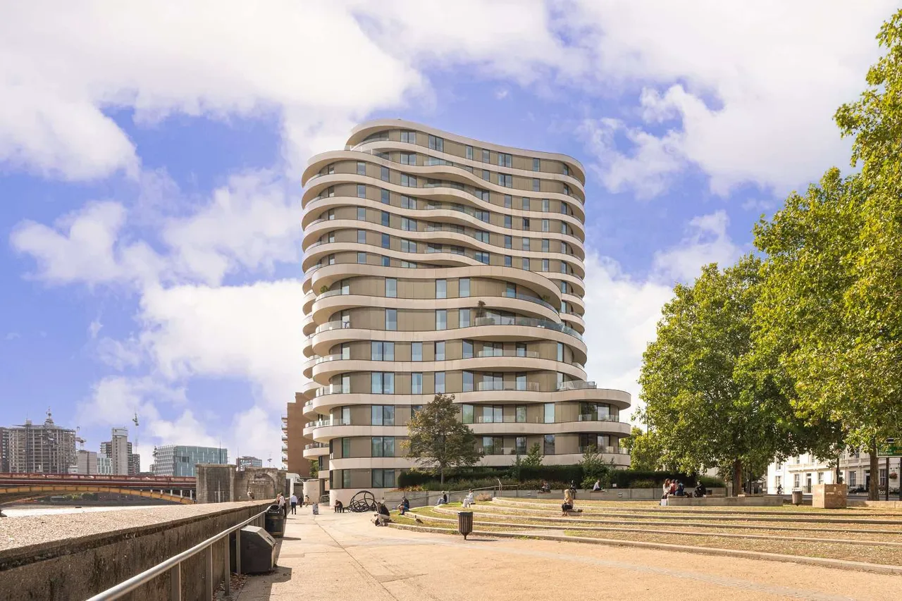 2 bed flat for sale, Millbank, London, SW1P