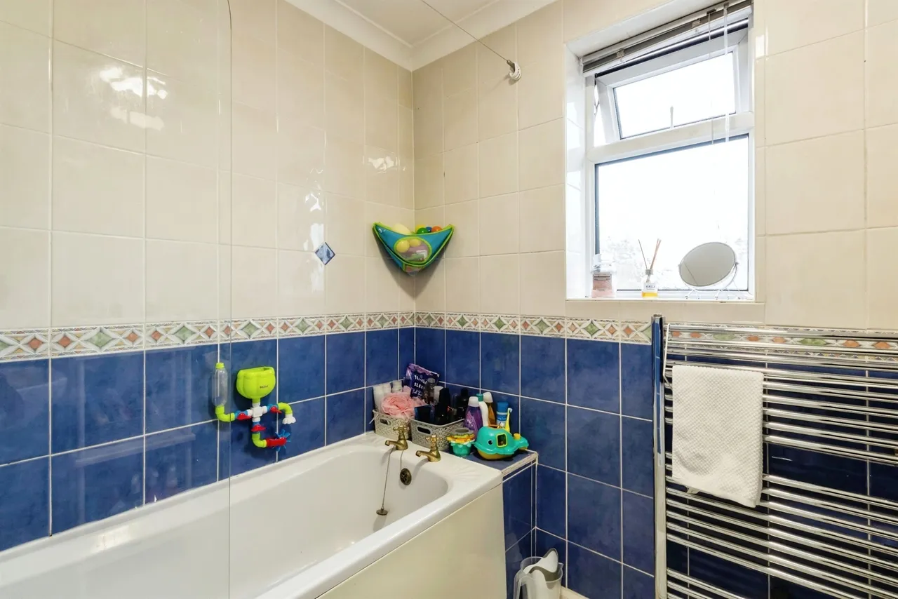 Pennie Close, Long Eaton, NG10, photo 13