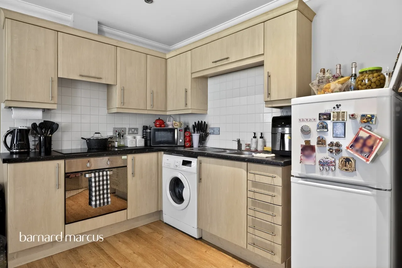 Brighton Road, Hooley, Coulsdon, photo 6