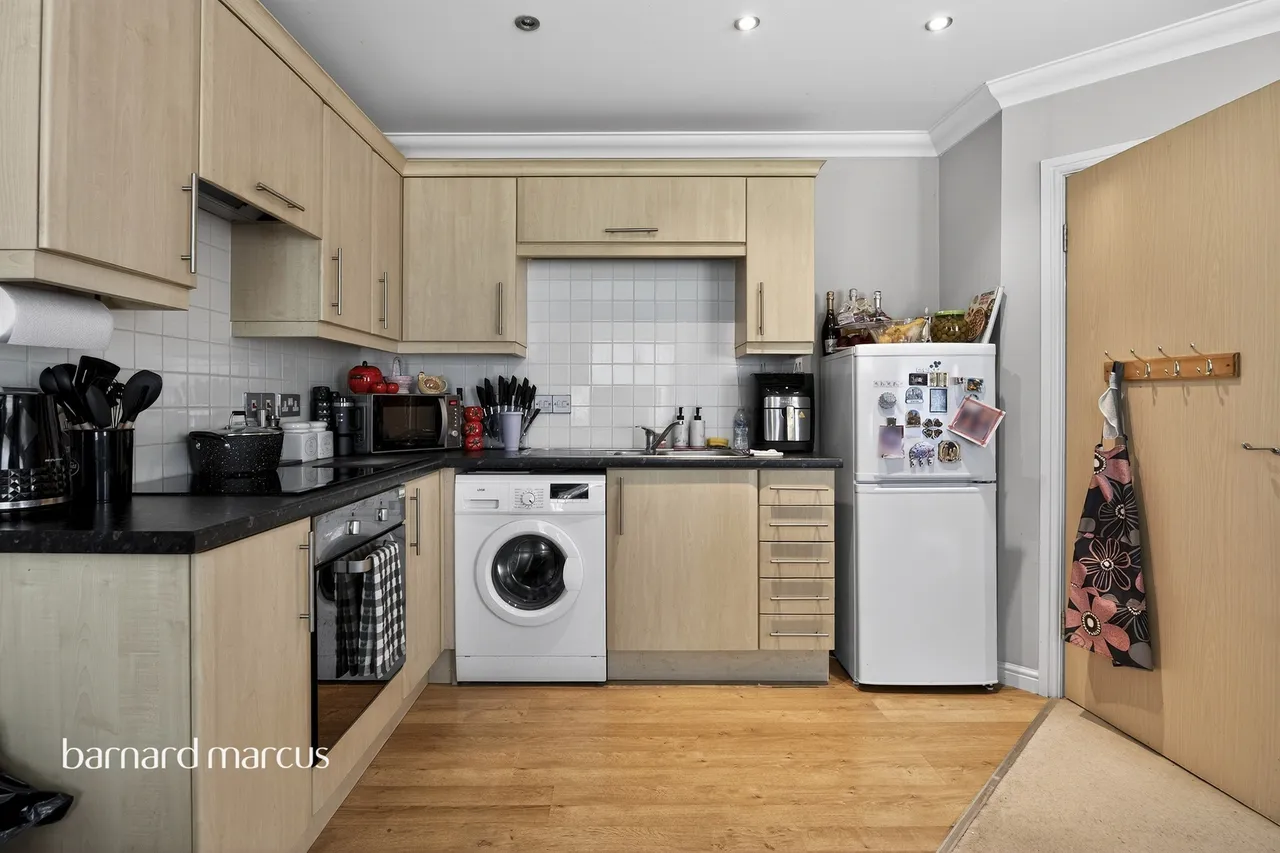 Brighton Road, Hooley, Coulsdon, photo 10