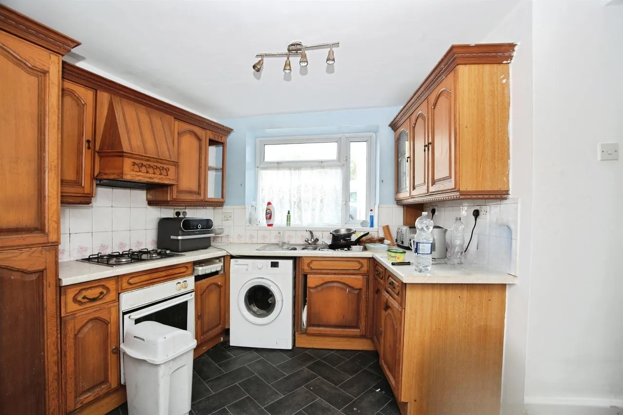 Coedpenmaen Road, Pontypridd, CF37, photo 6
