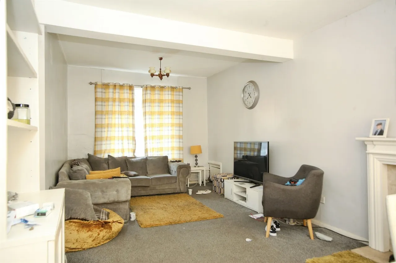 Coedpenmaen Road, Pontypridd, CF37, photo 3