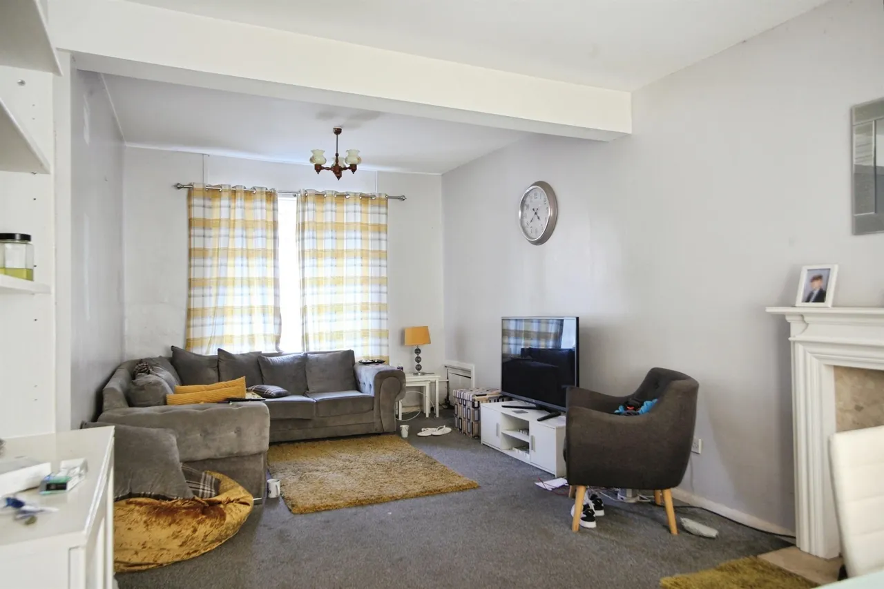 Coedpenmaen Road, Pontypridd, CF37, photo 5