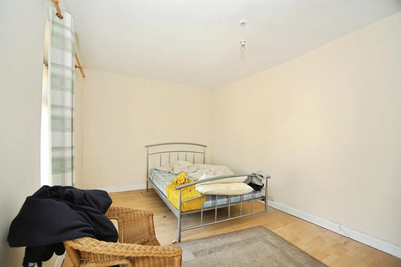 Coedpenmaen Road, Pontypridd, CF37, photo 14