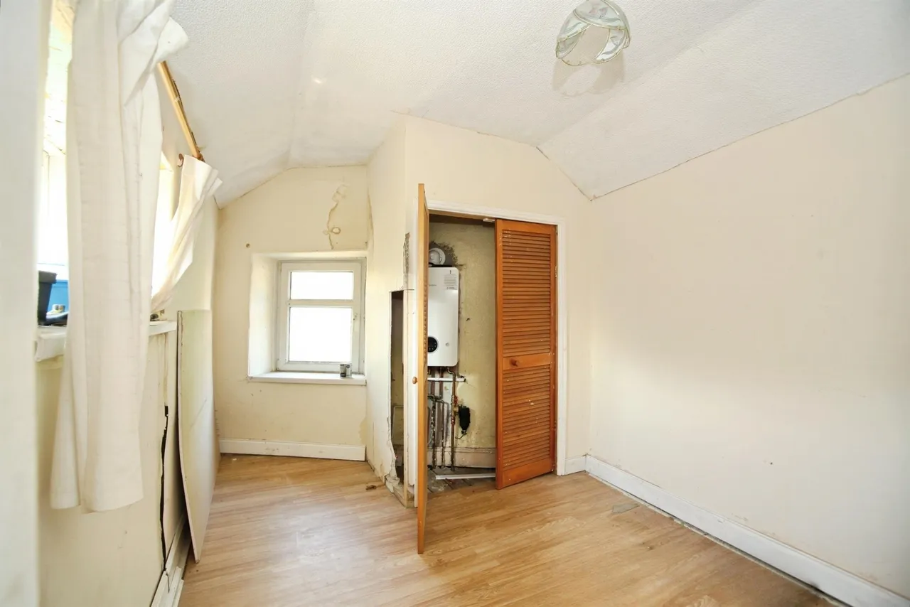 Coedpenmaen Road, Pontypridd, CF37, photo 13