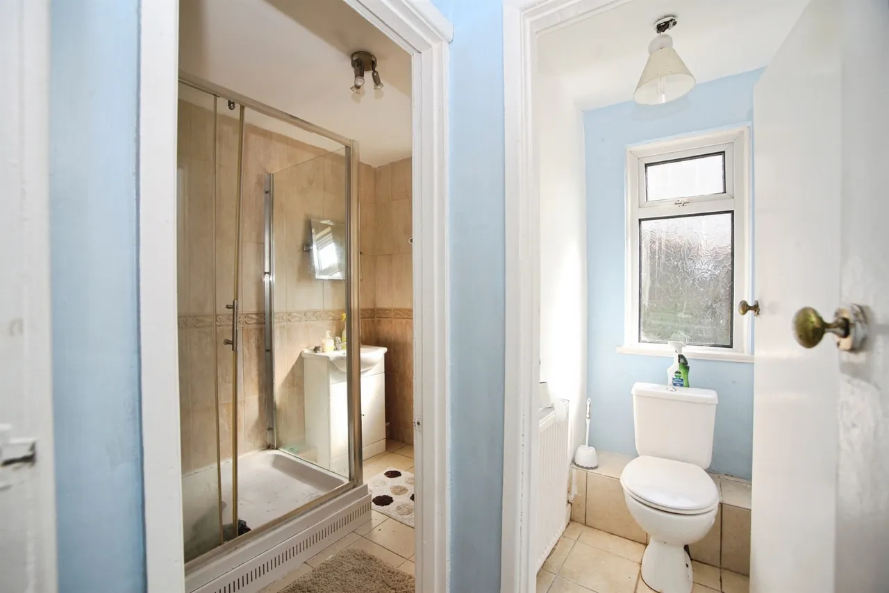 Coedpenmaen Road, Pontypridd, CF37, photo 9