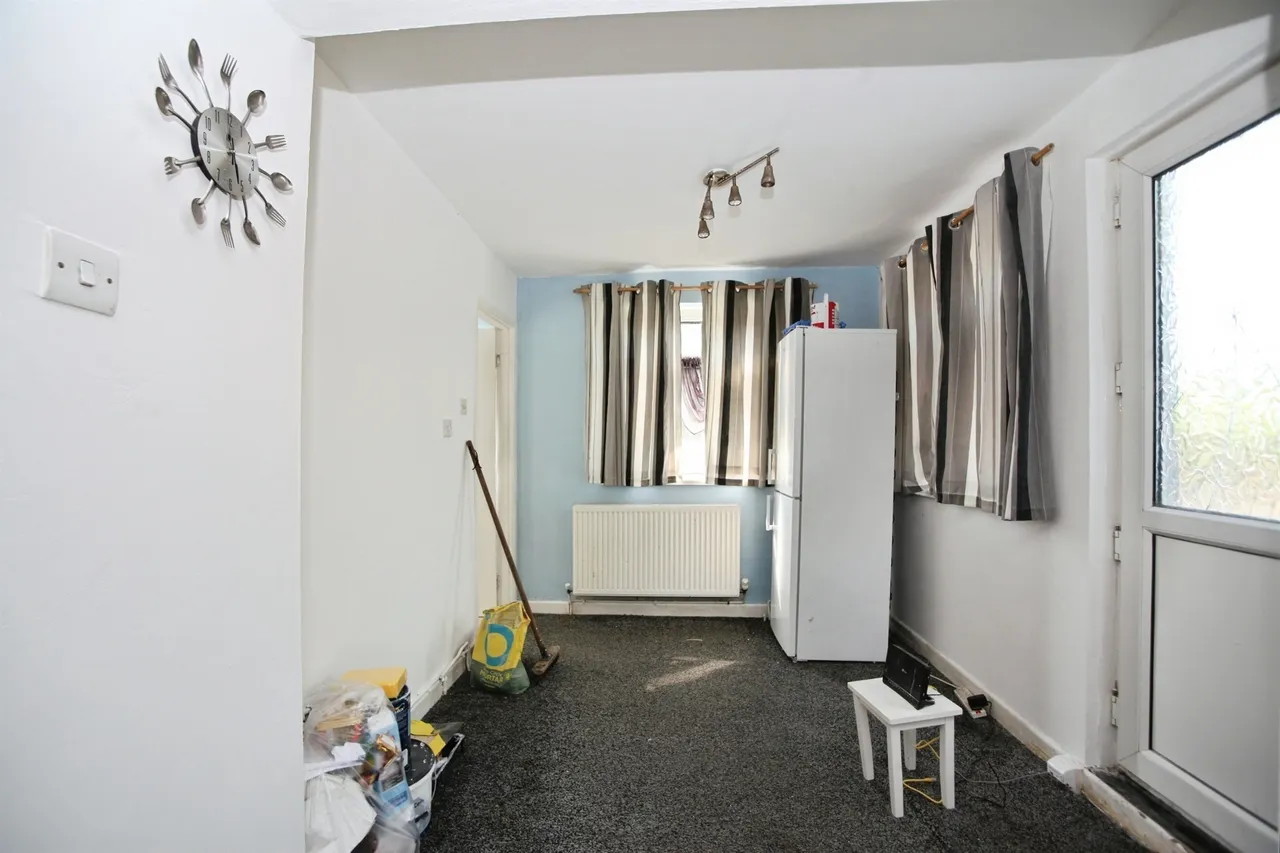 Coedpenmaen Road, Pontypridd, CF37, photo 7