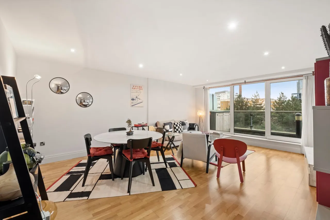 2 bed flat for sale, Thames Point, Imperial Wharf, SW6