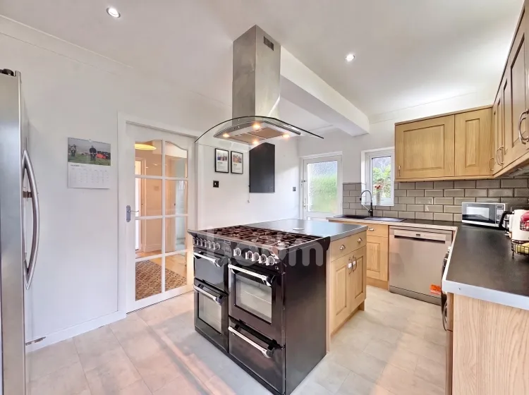 Reform Street, Beith, KA15, photo 13