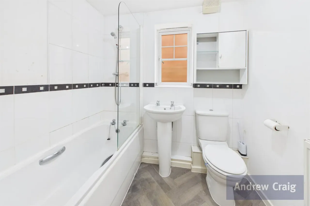 Sanderson Villas, St James Village, NE8, photo 6
