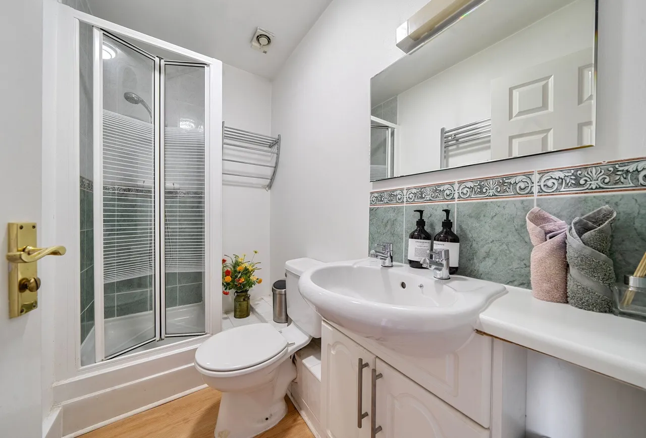 The Floats, Kent, Riverhead, TN13 2QT, photo 12