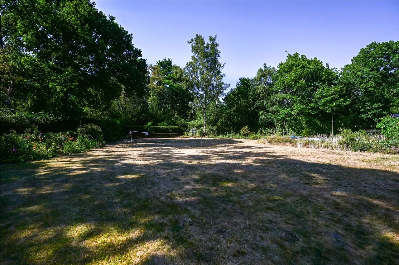 Range Road, Finchampstead, Wokingham, Berkshire, RG40 3NR, photo 6
