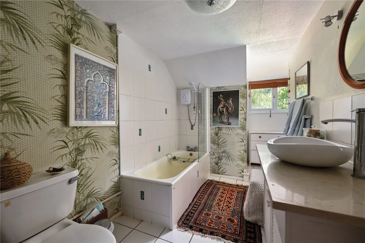 Range Road, Finchampstead, Wokingham, Berkshire, RG40 3NR, photo 8