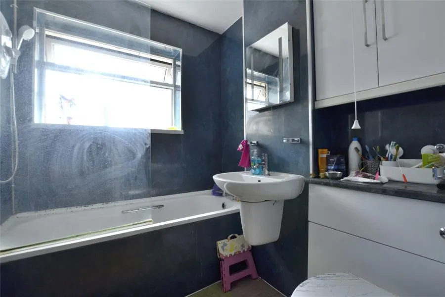 Denmark Road, GL1, photo 12