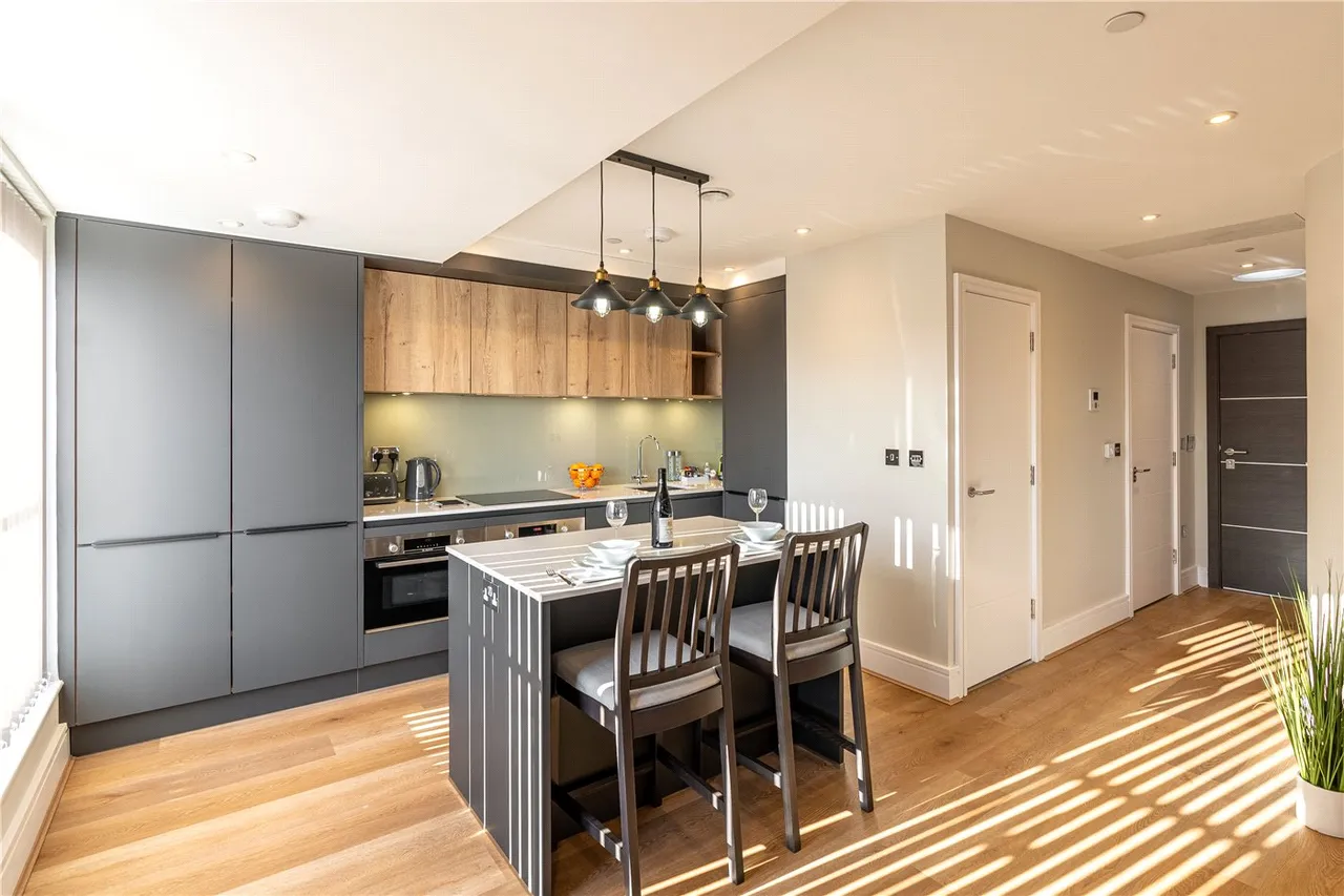 Bond House, Oxford Road, Reading, Berkshire, RG1, photo 7