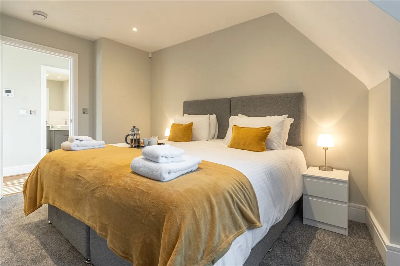 Bond House, Oxford Road, Reading, Berkshire, RG1, photo 4