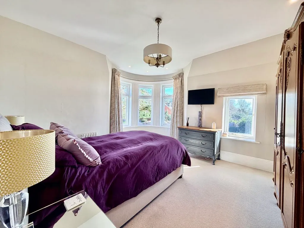 Donkey Lane, Bourne End SL8 5RR, photo 12