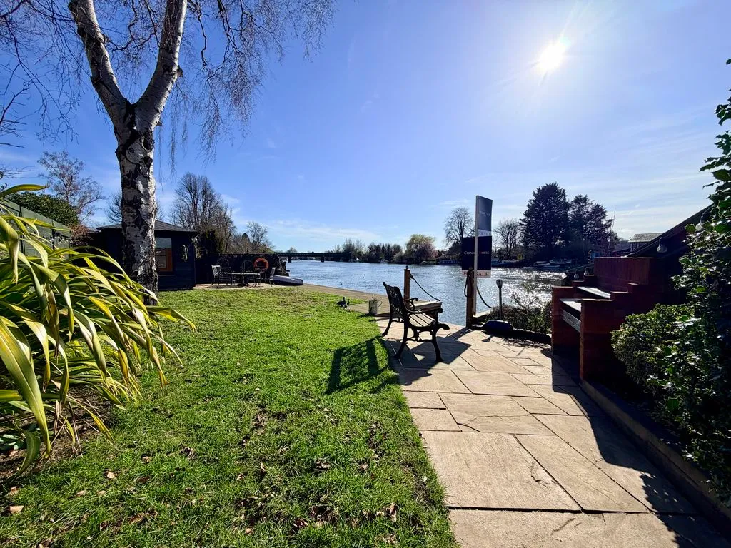Donkey Lane, Bourne End SL8 5RR, photo 25