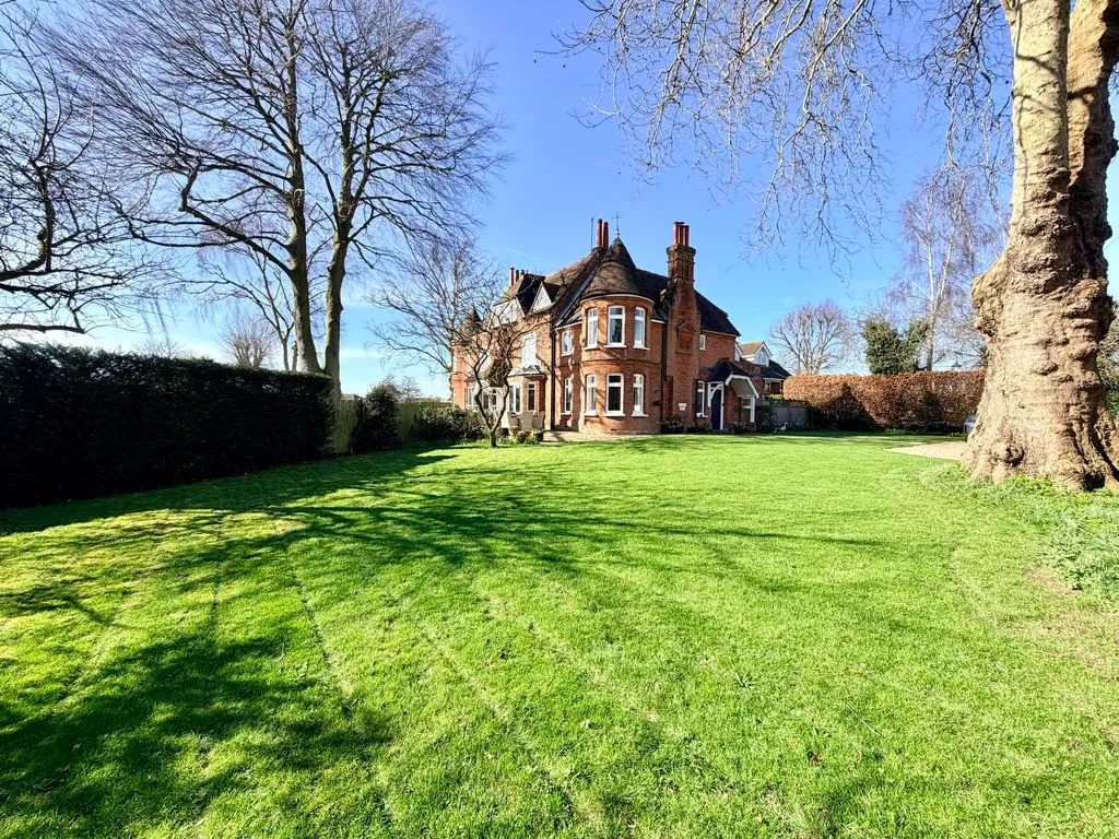 Donkey Lane, Bourne End SL8 5RR, photo 21