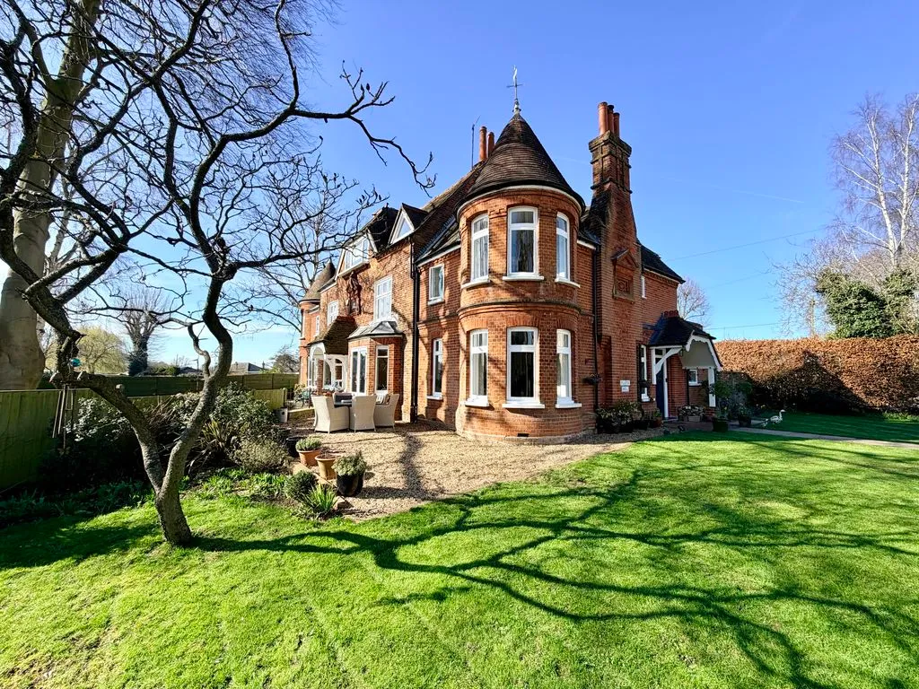 Donkey Lane, Bourne End SL8 5RR, photo 31