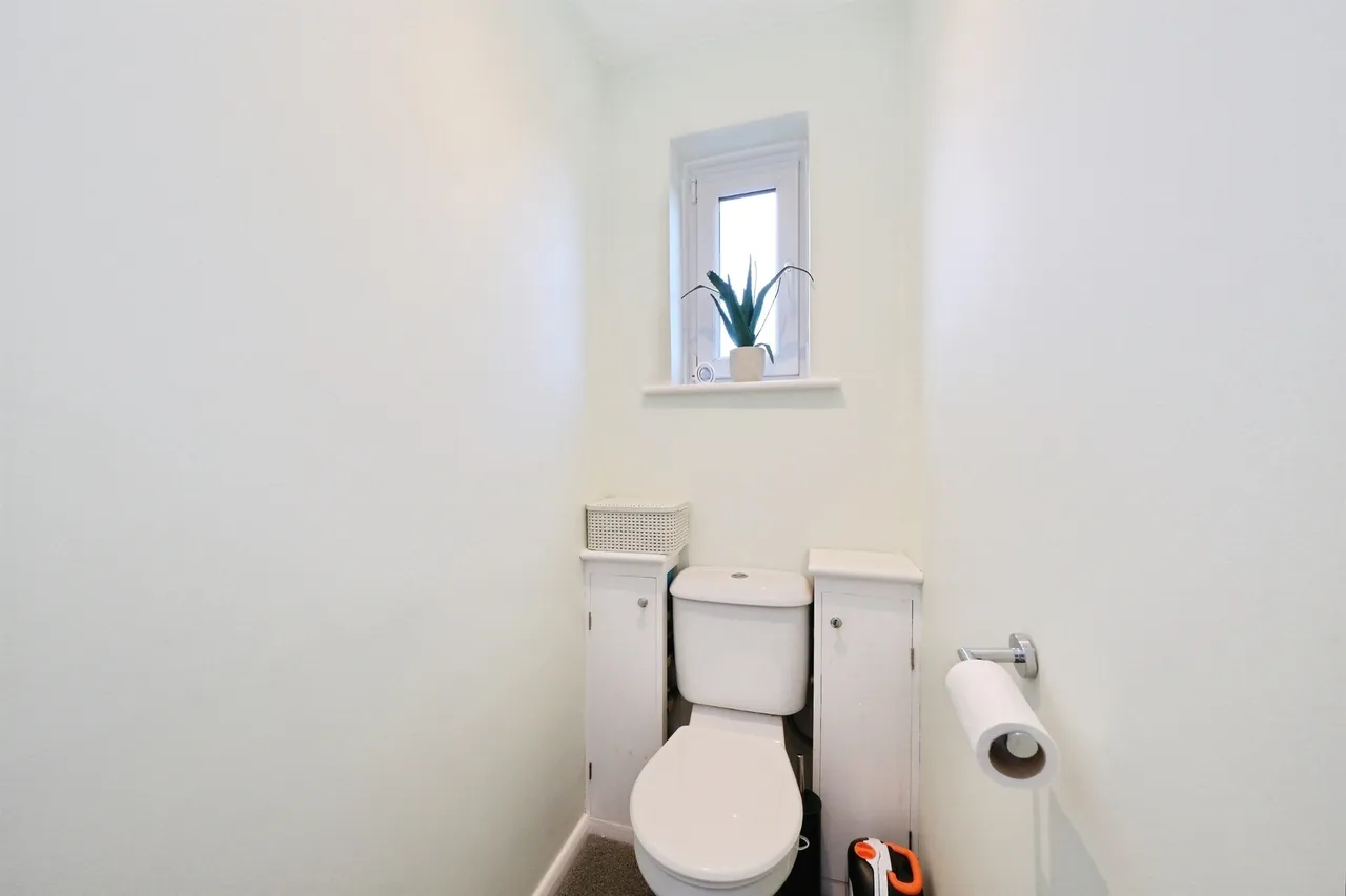Wheatlands Road, Wingerworth, S42, photo 14