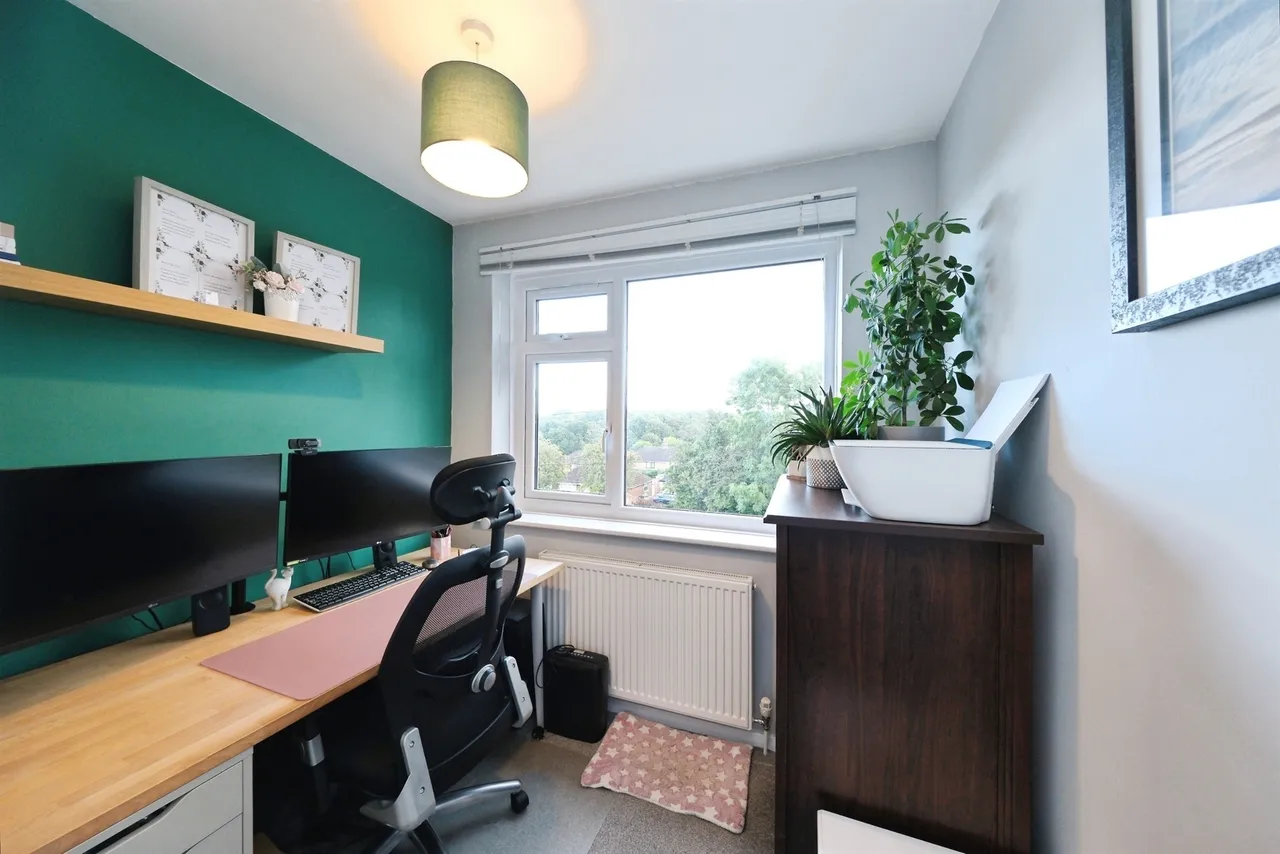 Wheatlands Road, Wingerworth, S42, photo 11
