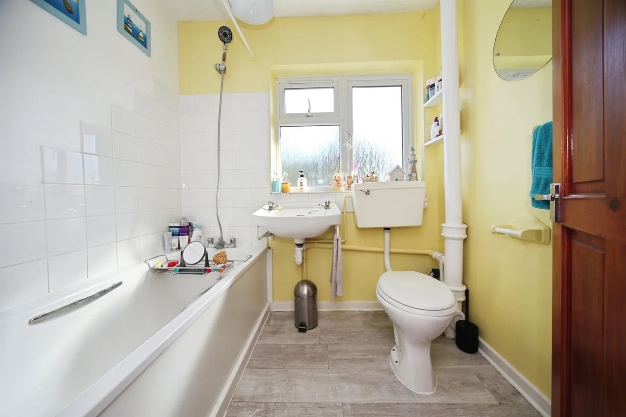 Grove Road, Houghton Regis, LU5, photo 12