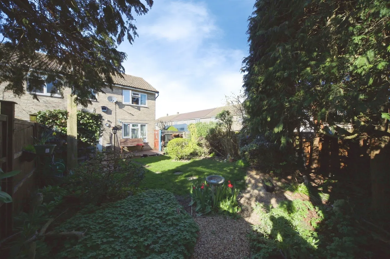 Grove Road, Houghton Regis, LU5, photo 2