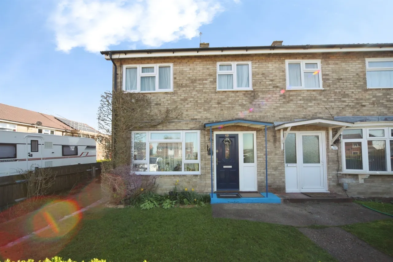 2 bed house for sale, Grove Road, Houghton Regis, LU5