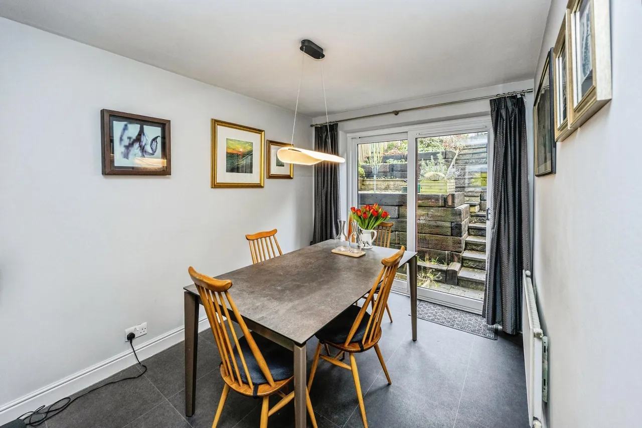 Croft Gardens, Huddersfield, HD2, photo 9