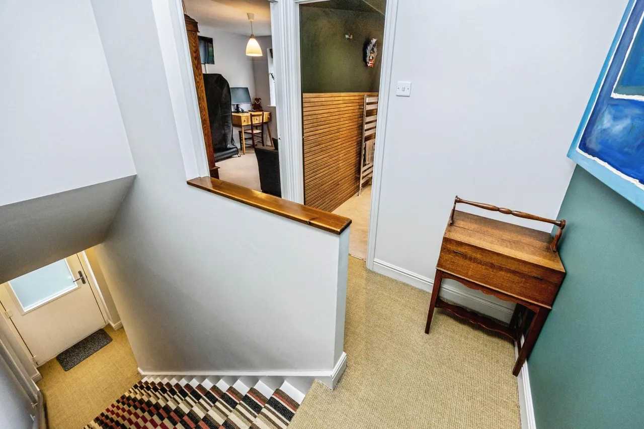 Croft Gardens, Huddersfield, HD2, photo 10
