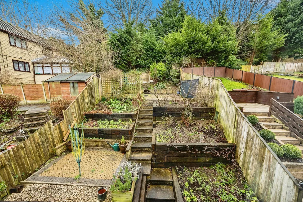 Croft Gardens, Huddersfield, HD2, photo 2