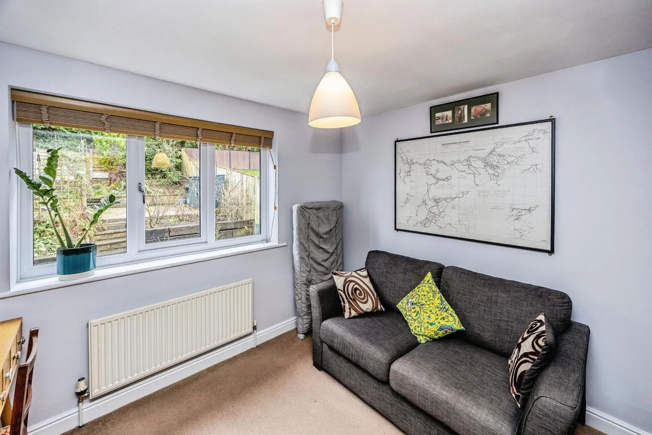 Croft Gardens, Huddersfield, HD2, photo 17