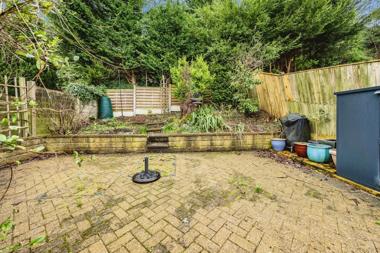 Croft Gardens, Huddersfield, HD2, photo 19